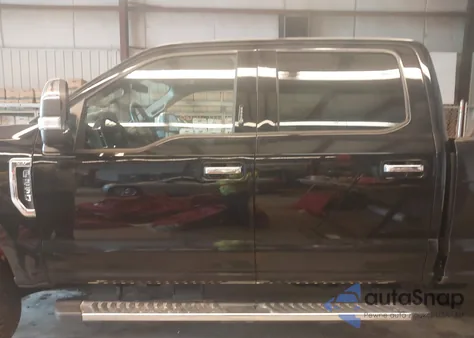 2017 Ford F-250 Xlt from USA, damaged, VIN 1FT7W2B60HEC17640